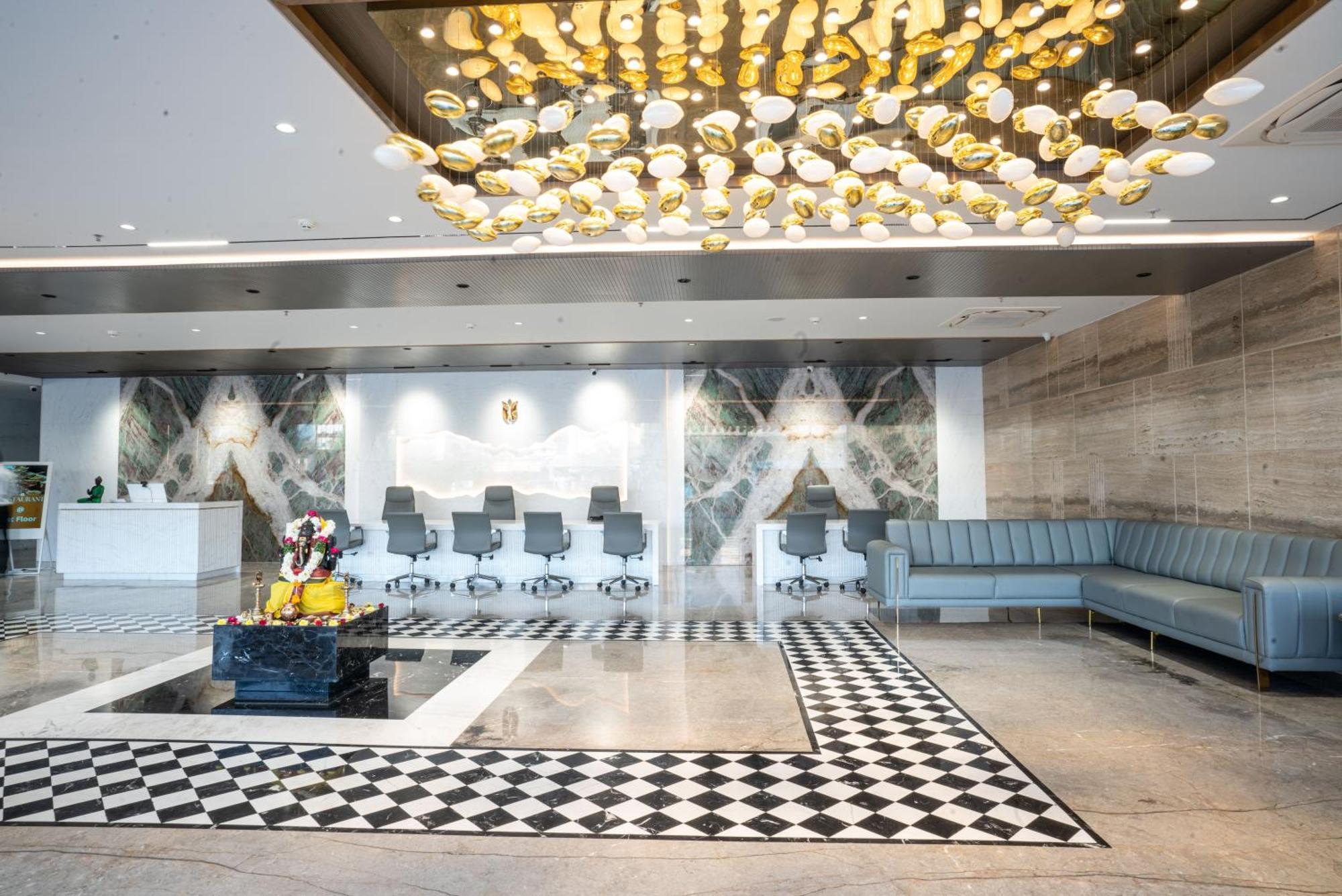 Hotel Tulips Grand Hyderabad Exterior foto
